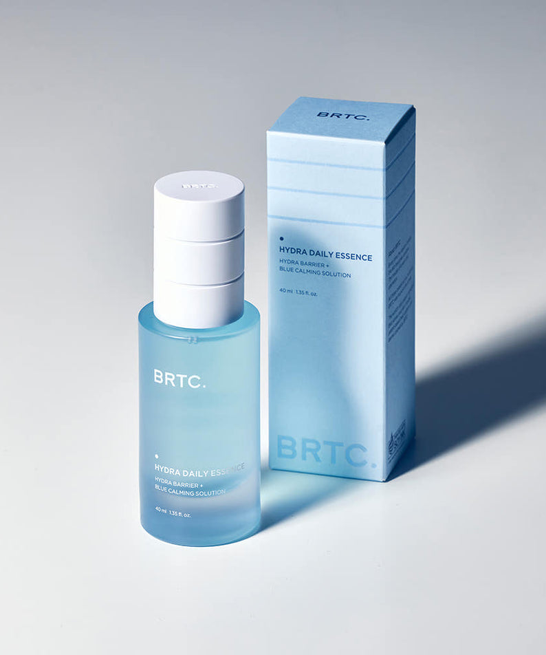 BRTC Hydra Daily Essence 40ml de la marque BRTC, sérum hydratant sur fond clair, flacon bleu et boîte produit.