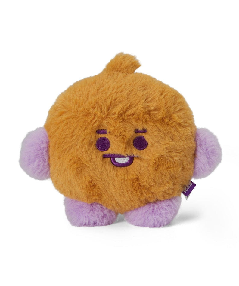 BT21 BABY SHOOKY FLAT FUR STANDING DOLL PURPLE HEART EDITION : peluche Shooky, cœur violet, sur fond blanc, décor chambre.