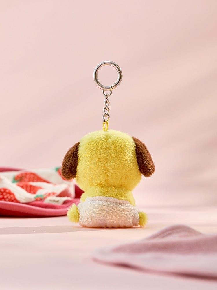 BT21 CHIMMY BABY PLUSH KEYRING NEWBORN SEASON 2 : porte-clés peluche officiel CHIMMY, sur tissu rose avec tissu motifs.