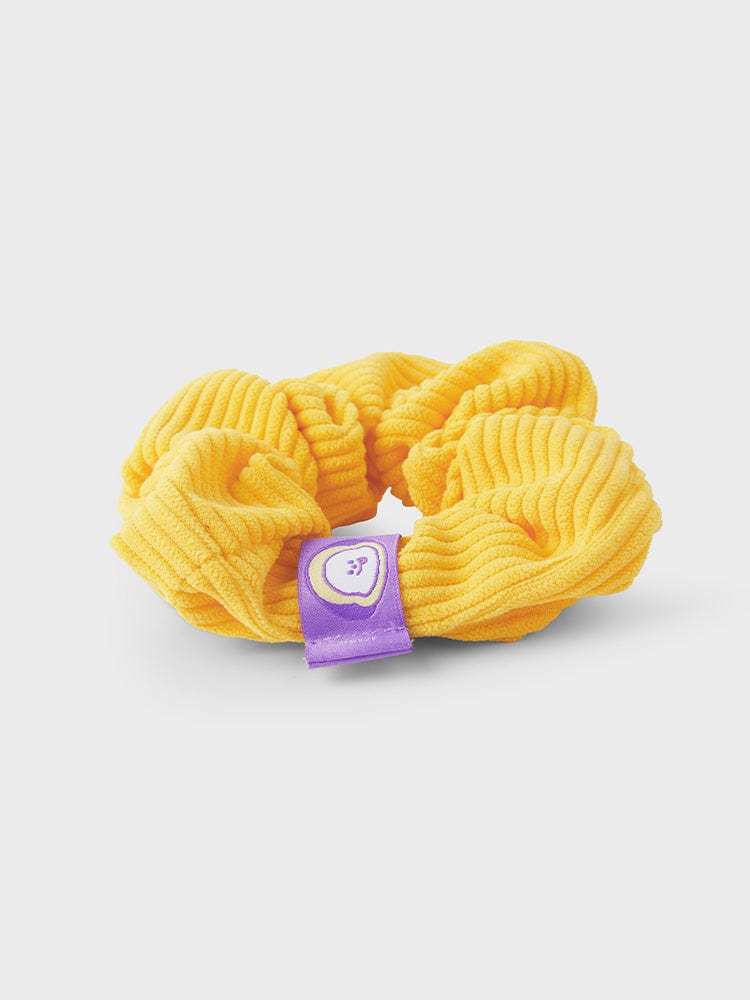BT21 CHIMMY HAIR SCRUNCHIE NEW BASIC EDITION, chouchou cheveux jaune avec motif CHIMMY, LINE FRIENDS, fond clair.