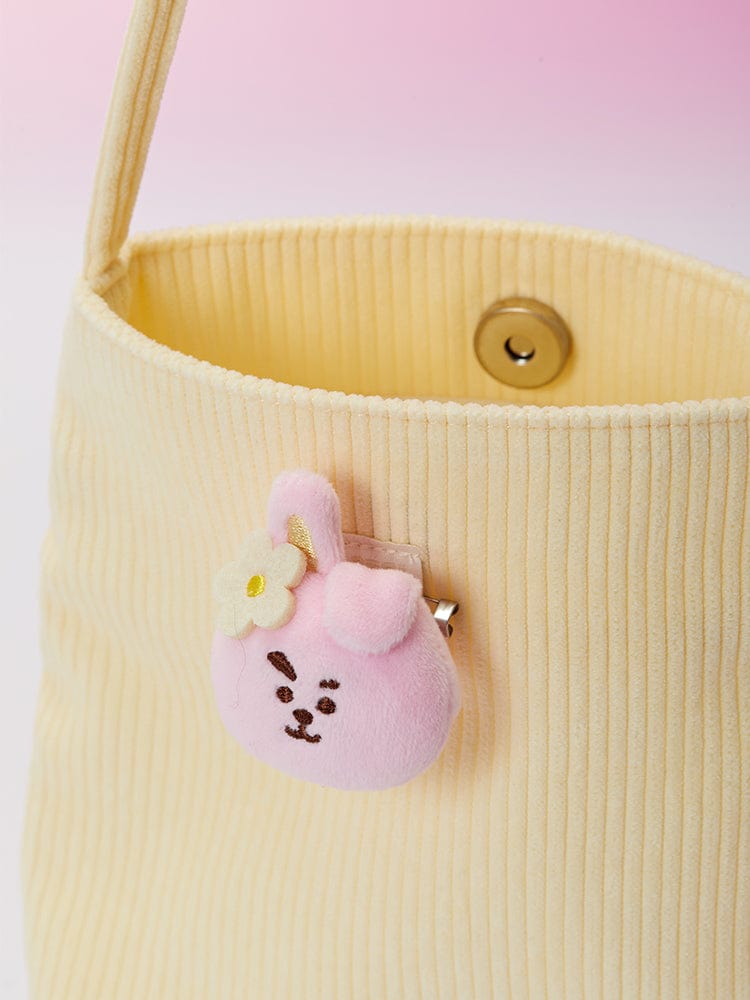 BT21 COOKY MINI CORDUROY CROSSBODY BAG SPRING DAYS LINE FRIENDS, pochette en velours côtelé jaune avec mini porte-clés COOKY