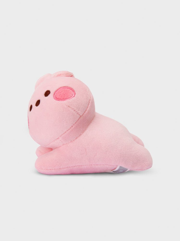 BT21 COOKY minini LYING DOLL peluche officielle COOKY de BTS, lapin musclé, allongé sur fond clair.