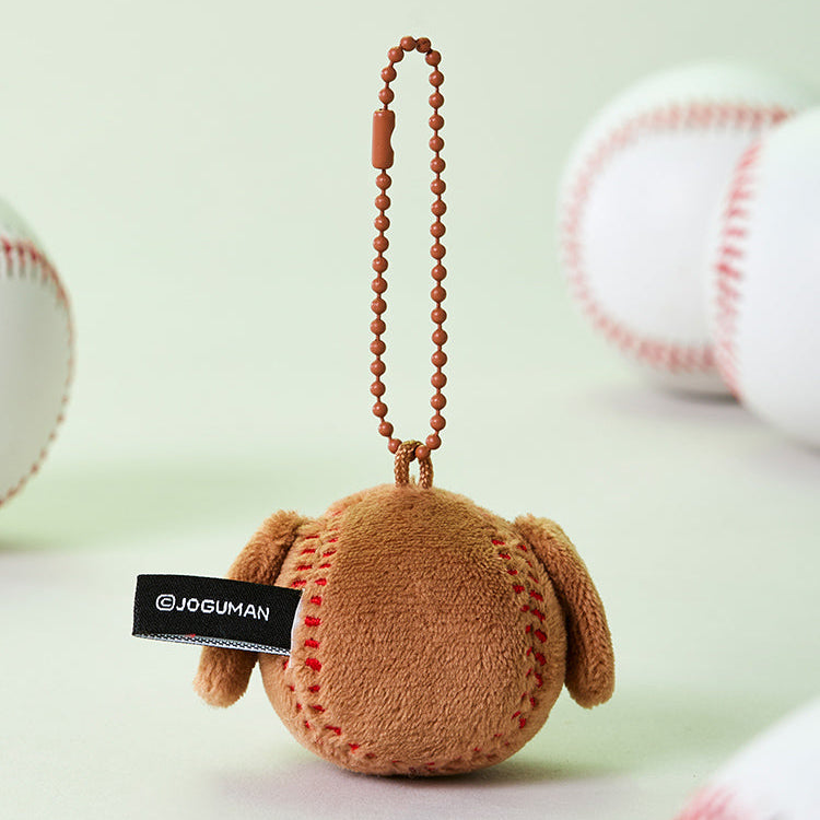 BT21  Jo Gu-man Woody Baseball Baseball Doll Keychain de la marque BT21, petit porte-clés peluche baseball sur fond vert.