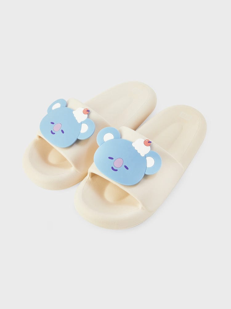 BT21 KOYA SLIPPERS ON THE CLOUD EDITION : chaussons officiels LINE FRIENDS avec KOYA sur des coussins nuageux, style kawaii