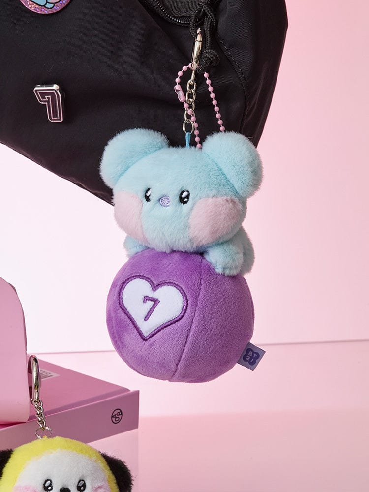 BT21 KOYA minini PLUSH KEYRING LUCKY GATCHA : porte-clés peluche KOYA sur sac, décor rose, style K-pop officiel.