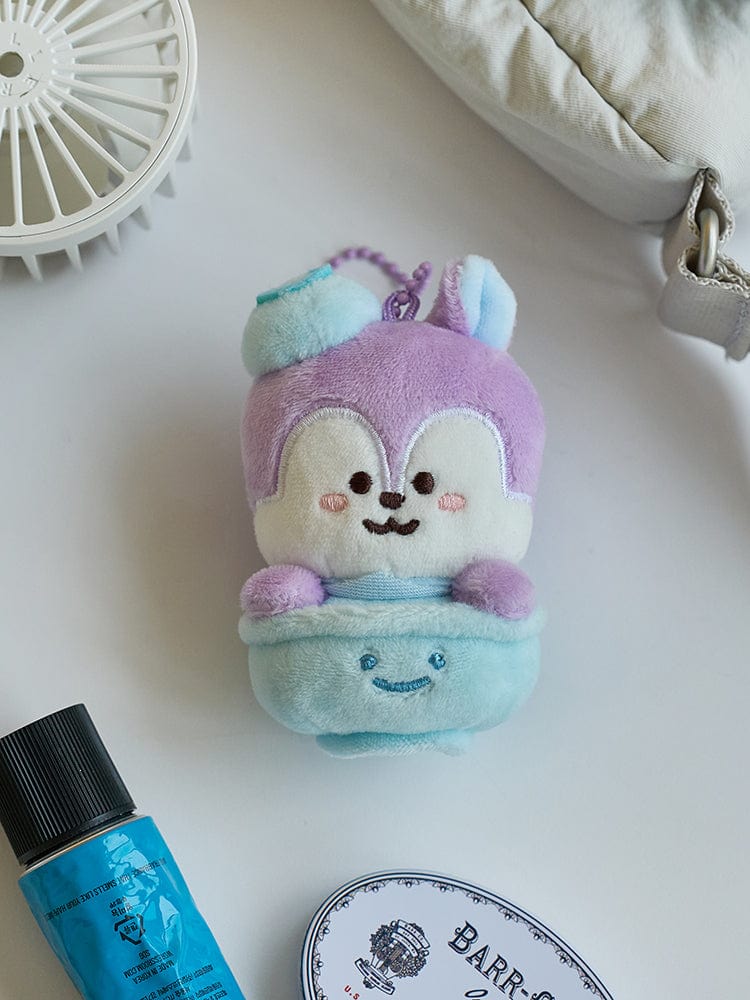 BT21 MANG RJ WELCOME PARTY RICE BOWL DOLL KEYRING (S) porte-clés RJ alpaga, détail sur table, marque LINE FRIENDS, ambiance K-pop