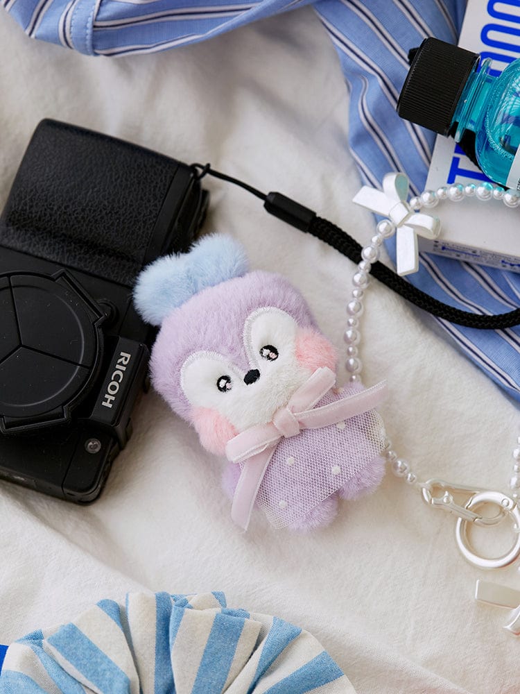 BT21 MANG mini minini DOLL RIBBON EDITION : peluche MANG sur fond bleu, ruban et accessoires, style chambre BTS.