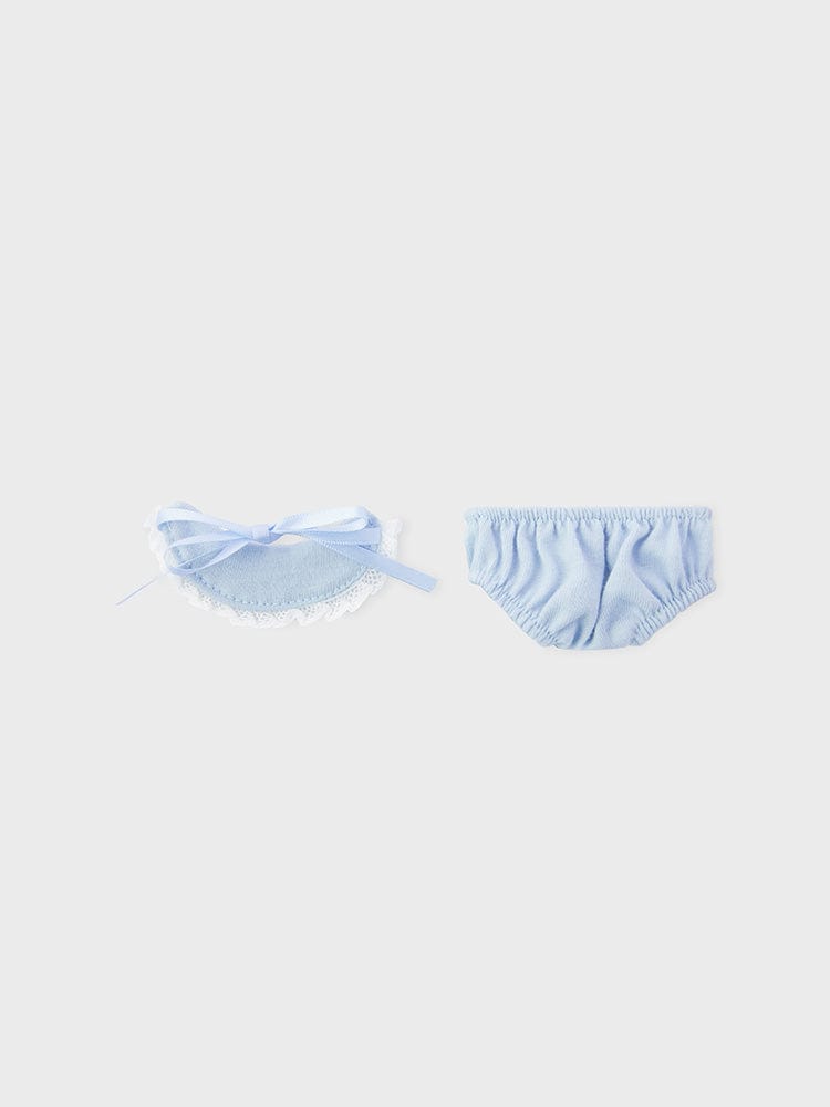 BT21 NEWBORN BABY CLOSET - DIAPER de LINE FRIENDS, couche et barboteuse bleues sur fond clair, décor chambre bébé