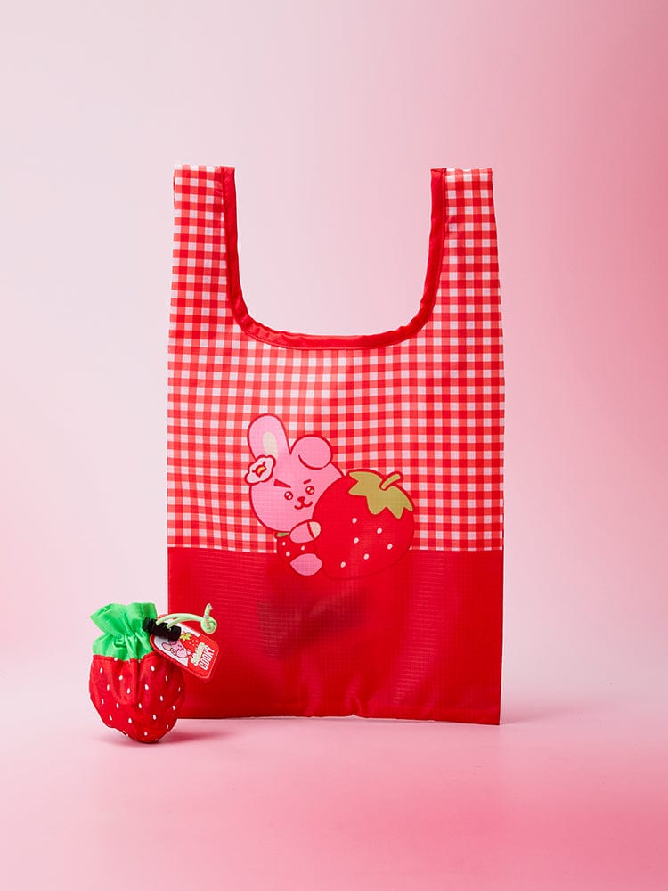 BT21 POUCH MARKET BAG STRAWBERRY PARTY : pochette/market bag rouge à carreaux, fraises et personnages BT21, fond rose