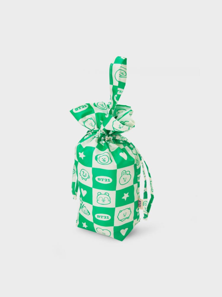 BT21 REUSABLE BOTTLE CARRIER GREEN 2023 F/W TRAVEL ACC. EDITION, sac porte-bouteille vert avec motifs BT21.