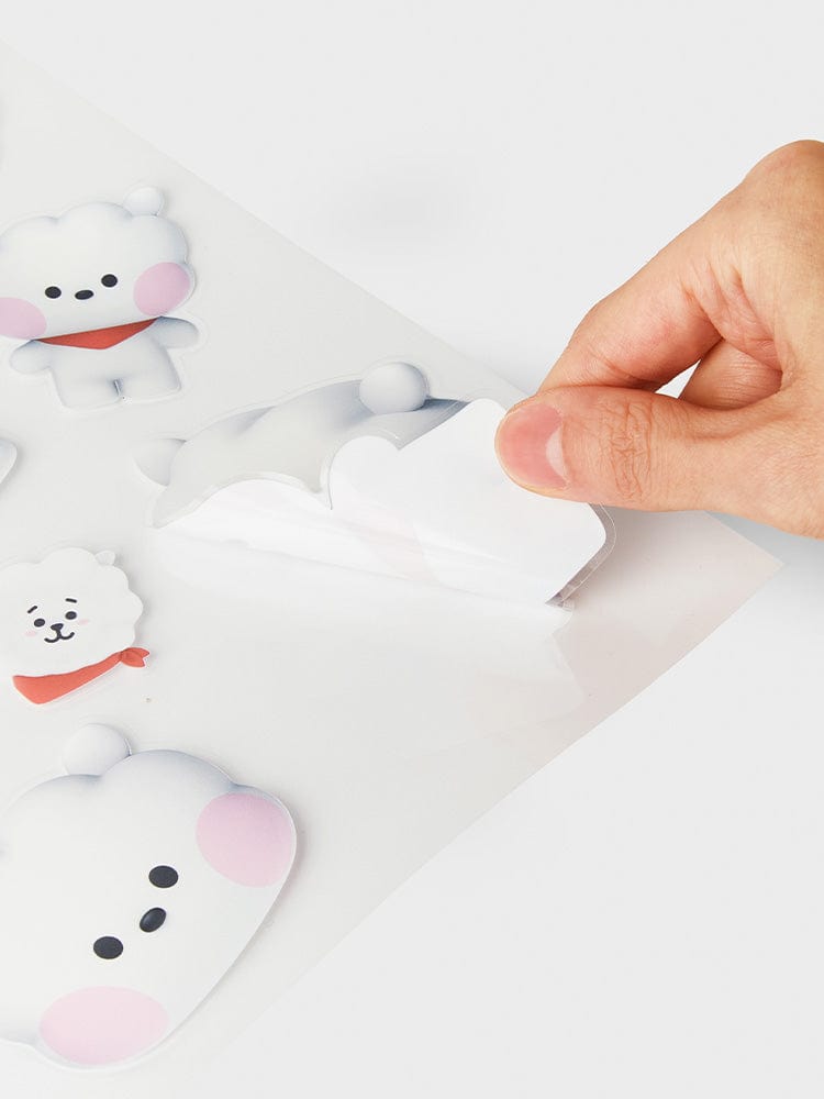 BT21 RJ REMOVABLE STICKERS BIG & TINY EDITION : autocollants officiels LINE FRIENDS, main qui décolle un sticker RJ