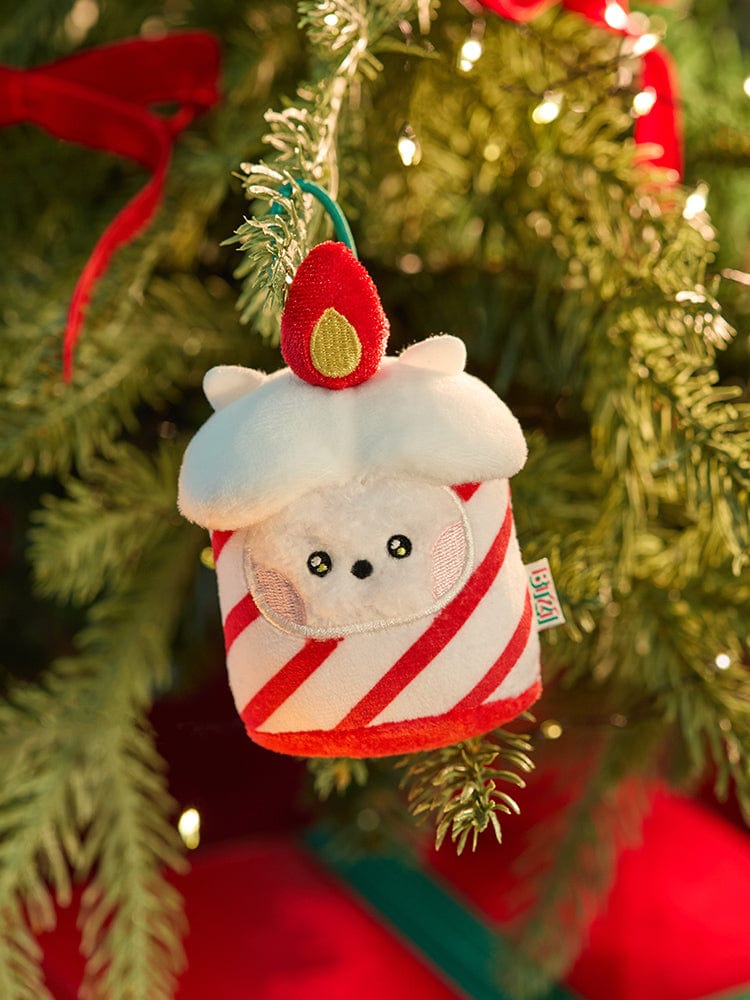 BT21 RJ mini minini ORNAMENT PLUSH KEYRING PETITE HOLIDAY, porte-clés officiel en peluche RJ sur sapin de Noël décoré.