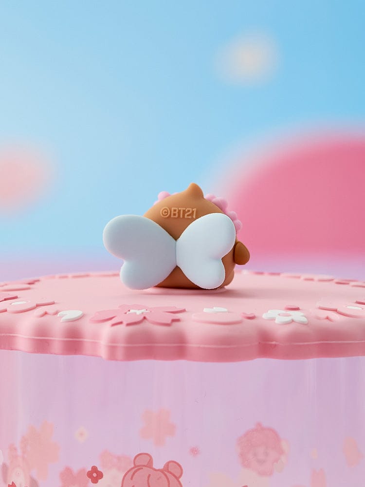 BT21 SHOOKY BABY GLASS UP & LID (11oz) SPRING FAIRY par LINE FRIENDS, verre bébé kawaii sur tissu rose printanier