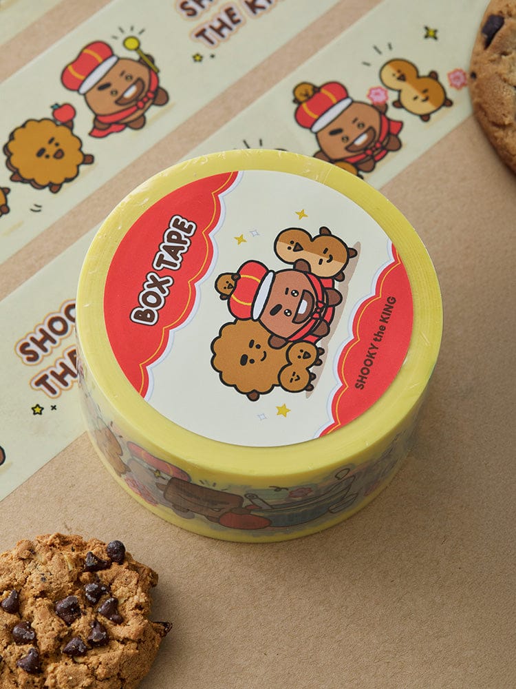 BT21 SHOOKY THE KING PACKING TAPE, ruban adhésif officiel LINE FRIENDS avec SHOOKY sur fond beige, cookies et biscuits.