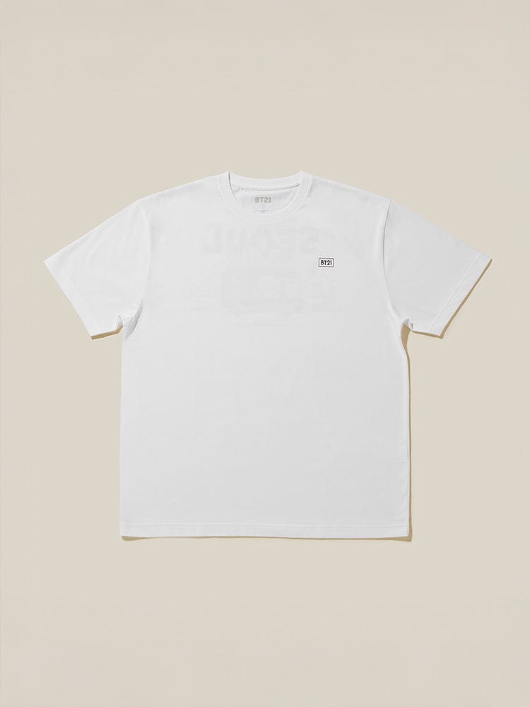BT21 SHORT SLEEVE T-SHIRT WHITE SEOUL EDITION : t-shirt blanc officiel LINE FRIENDS avec motif BT21 sur fond clair.