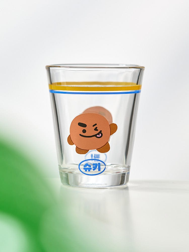 BT21 SOJU SHOT GLASS SOUVENIR officiel LINE FRIENDS : verre à soju avec personnage BT21 sur fond clair