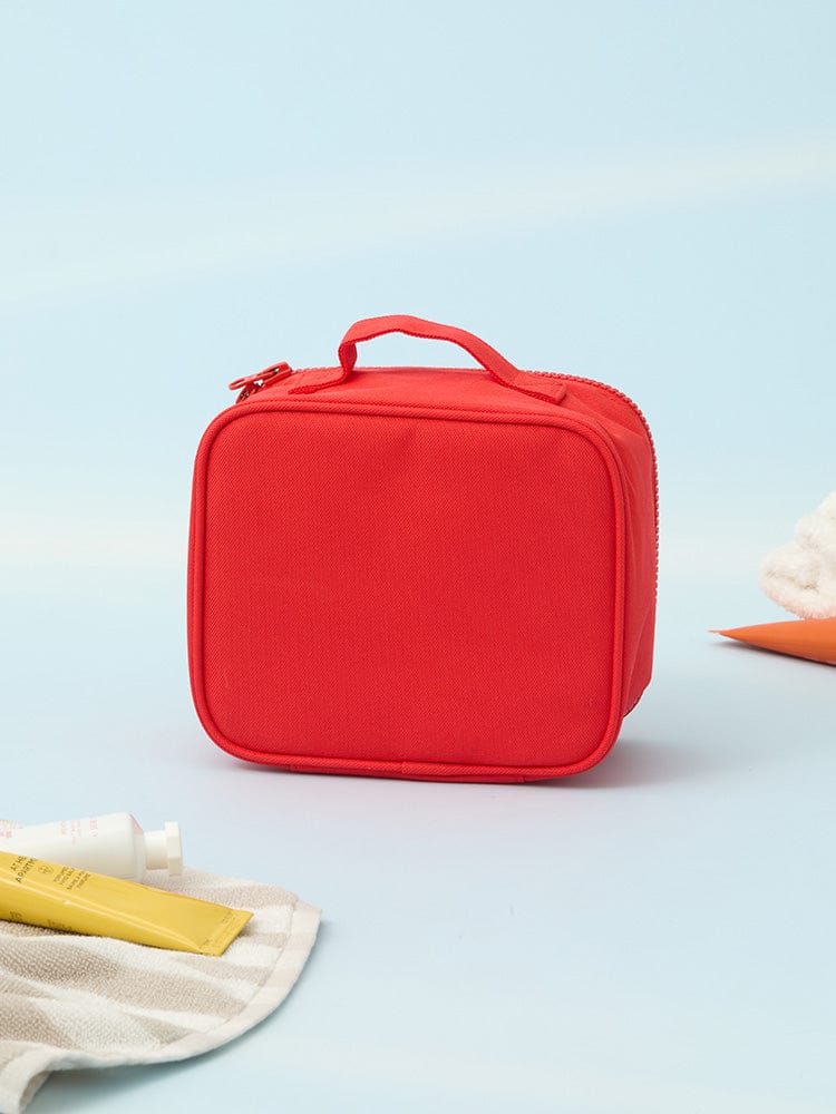 BT21 TATA BASIC MULTI POUCH (M) LINE FRIENDS, pochette rouge TATA extraterrestre sur fond ciel bleu, style nomade