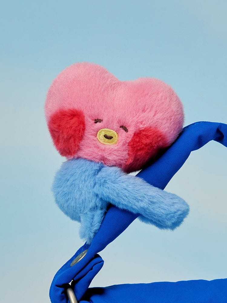 BT21 mini minini MAGNET PLUSH KEYRING HUG ME, porte-clés plush cœur rose et bleu LINE FRIENDS, fond bleu ciel