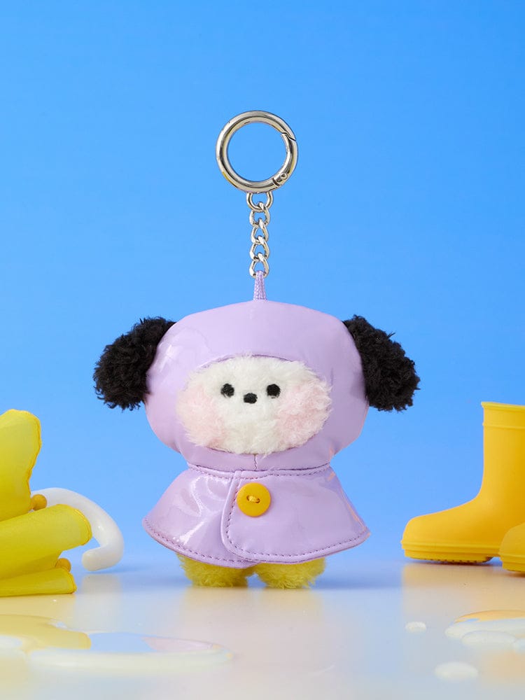BT21 mini minini PLUSH KEYRING RAINY DAY : porte-clés peluche Minini sous la pluie, fond bleu, LINE FRIENDS x BTS