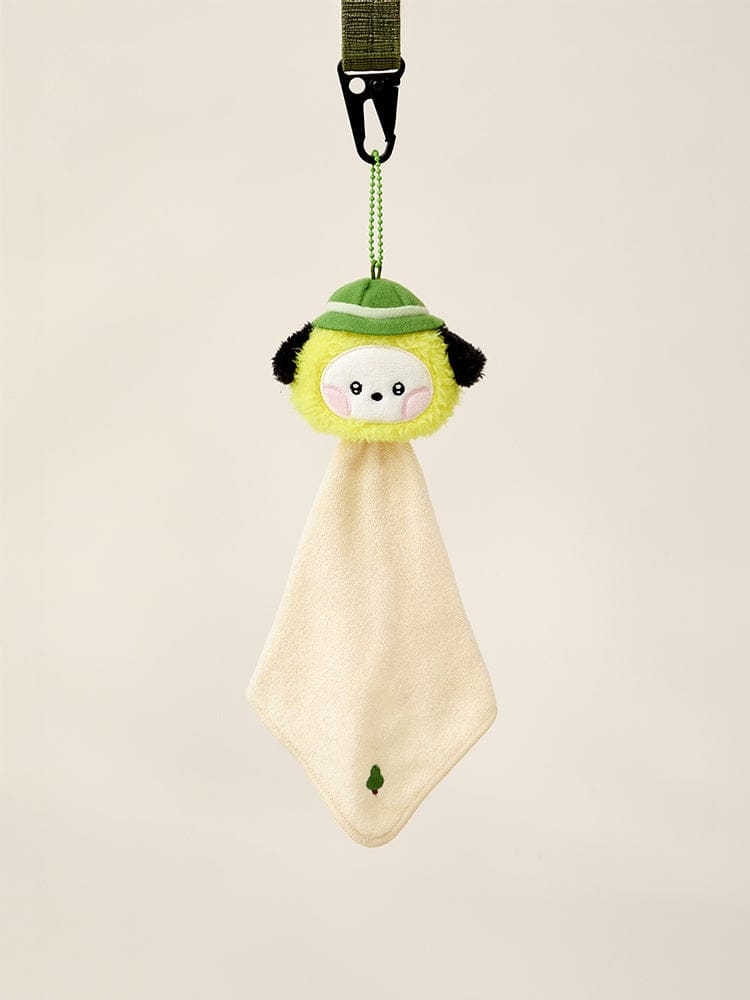 BT21 minini PLUSH HAND TOWEL EXPLORER : serviette peluche verte accroché, personnage BT21 MININI, fond clair, LINE FRIENDS