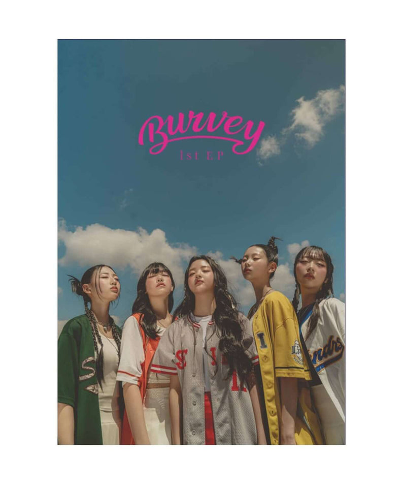 BURVEY - 1st EP [A E I O U] - Album Kpop : visuel couverture avec le groupe BURVEY, ciel bleu et nuages.