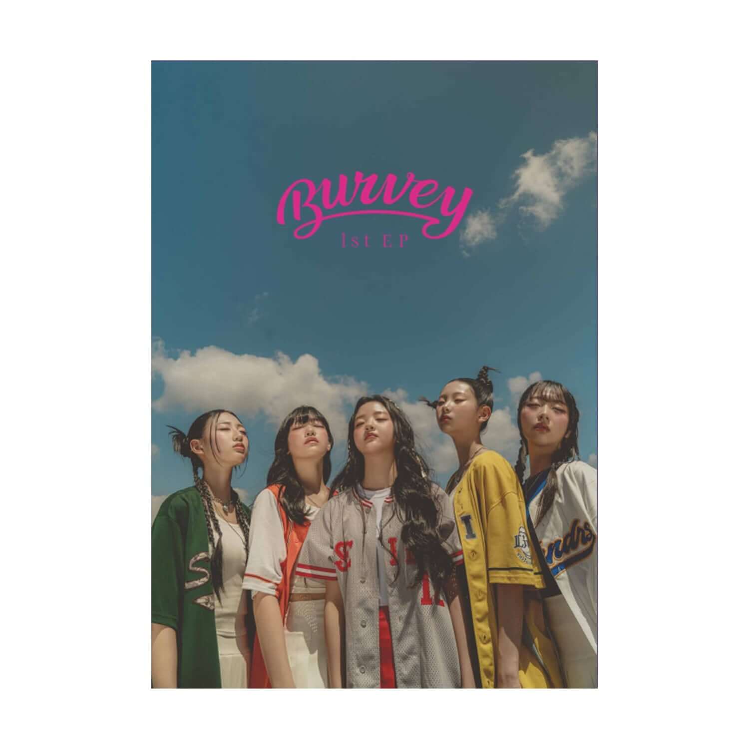 BURVEY - 1st EP [A E I O U] - Album Kpop : visuel couverture avec le groupe BURVEY, ciel bleu et nuages.