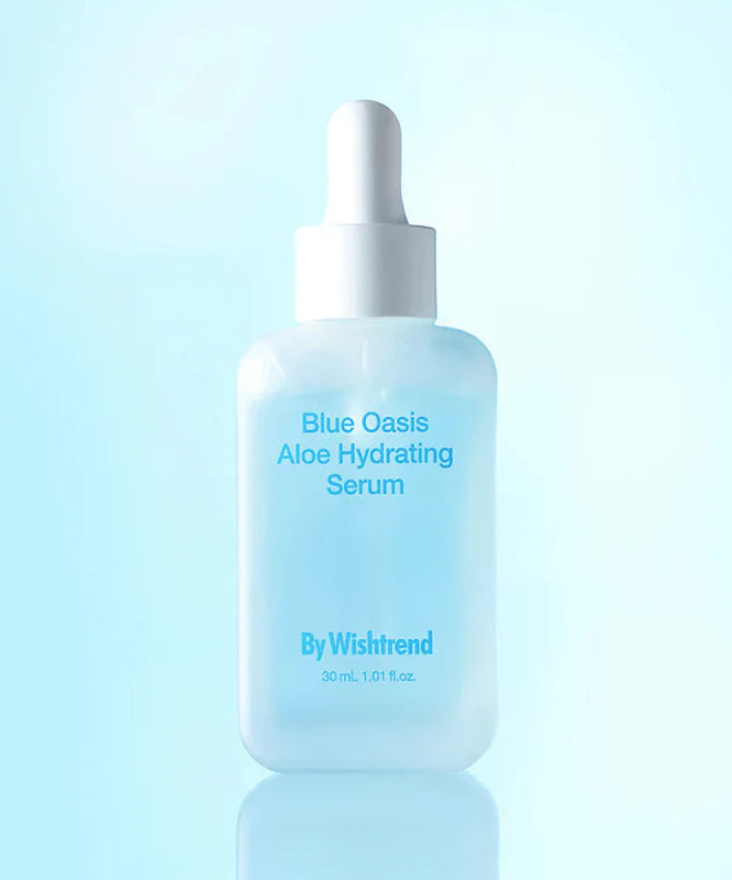 BY WISHTREND Blue Aloe Hydrating Serum 30ml, sérum hydratant By Wishtrend sur fond bleu, flacon en studio