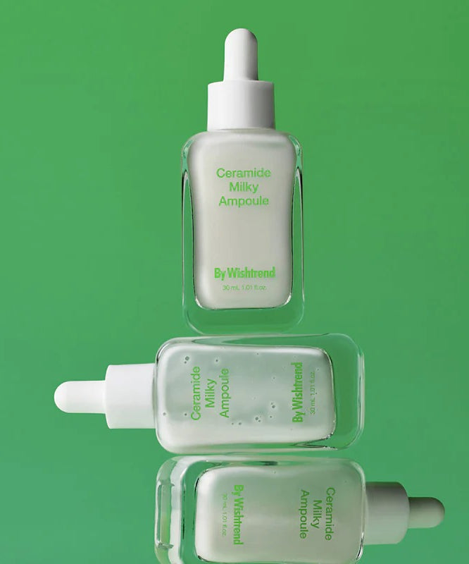 BY WISHTREND Ceramide Milky Ampoule 30ml de By Wishtrend, flacons en verre sur fond vert, photo produit