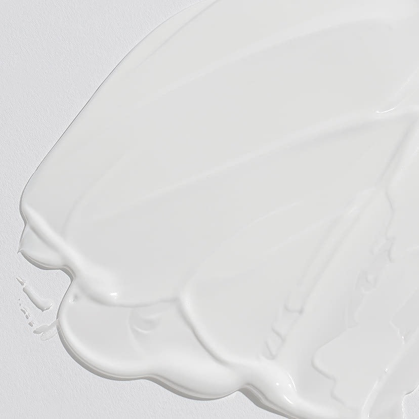 Décris l'image en français: CELIMAX Dual Barrier Watery Sun Cream 40ml, texture crème solaire blanche sur fond clair.