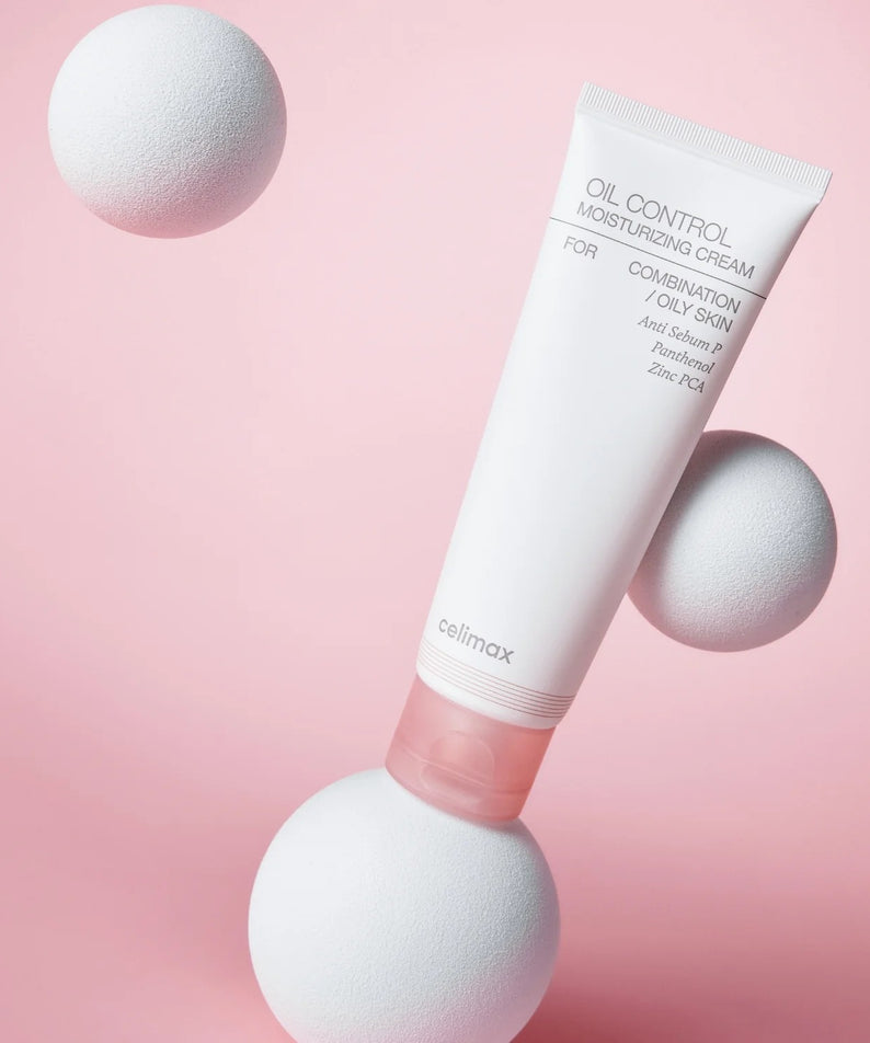 CELIMAX Oil Control Moisturizing Cream 80ml de la marque sur fond rose avec sphères décoratives, visuel produit.