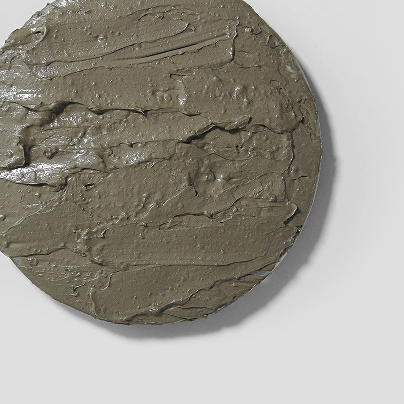 CELIMAX The Real Noni Refresh Clay Mask 120g, masque à l’argile vert étalé sur fond blanc, texture visible.