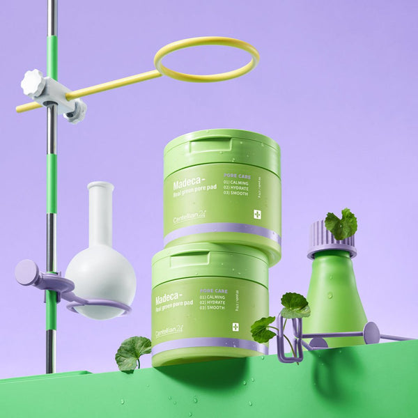CENTELLIAN 24 Madeca Real Green Pore Pad 170g (60 sheets) de la marque en pack vert sur fond violet, mise en scène cosmétique