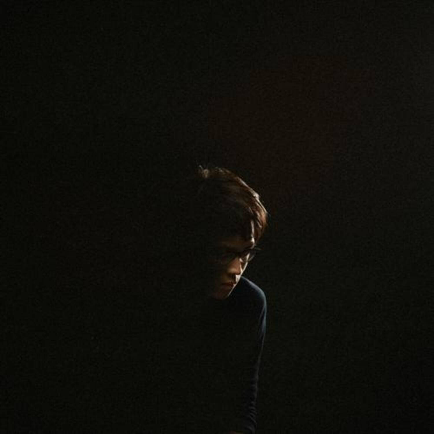 CHARLIE LIM - TIME / SPACE - Album Kpop : portrait sombre de Charlie Lim, ambiance night studio, fanpack.