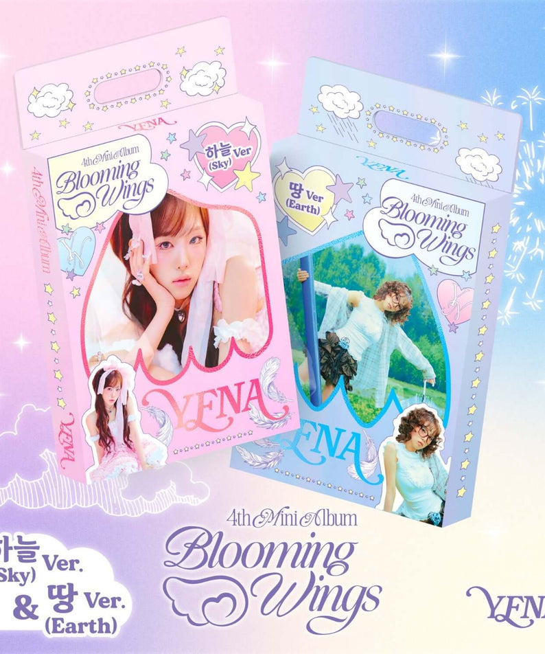 CHOI YENA - [Blooming Wings] (Random 1 of 2) - Album Kpop : albums rose et bleu, visuel YENA, étoiles et nuages.