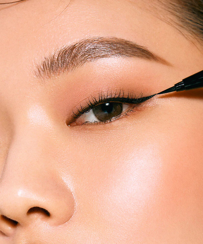 CLIO Superproof Brush Liner