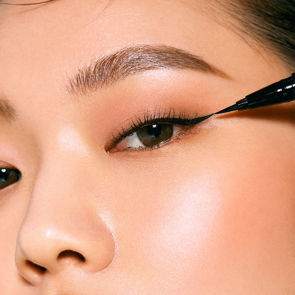 CLIO Superproof Brush Liner
