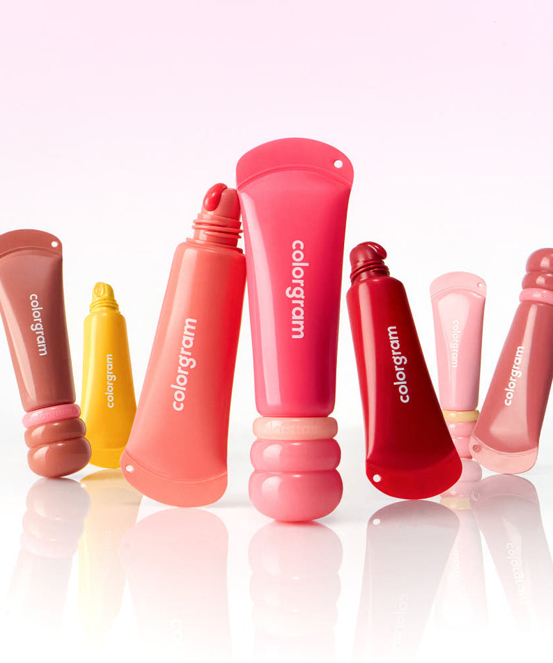 COLORGRAM Tanghulu Lip Serum 9g de la marque COLORGRAM, sur fond clair, avec tubes et reflèt miroir.