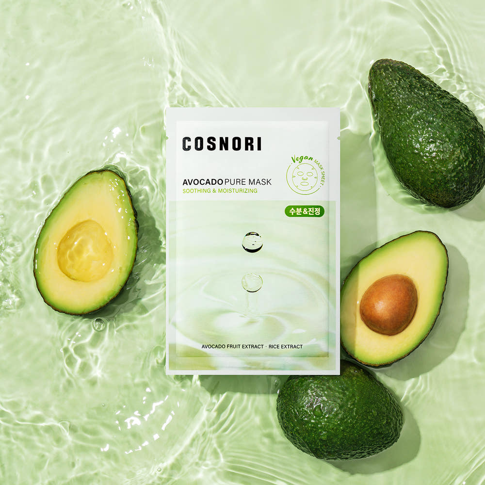 COSNORI Avocado Pure Vegan Mask 10 Sheets de la marque COSNORI, masques au format papier sur fond vert avec avocat