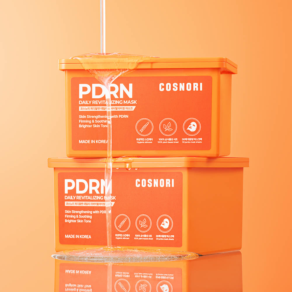 COSNORI PDRN Daily Revitalizing Mask 30 sheets, boîtes orange en contexte salle de bain, marque COSNORI, photo produit.