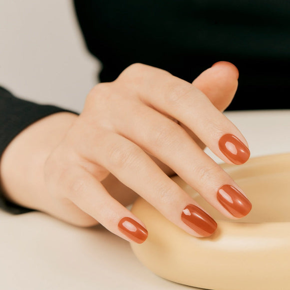 DASHING DIVA GLAZE Brick Red Syrup disponible sur Ma petite Coree, ton Eshop 100% K-beauty en direct de Seoul