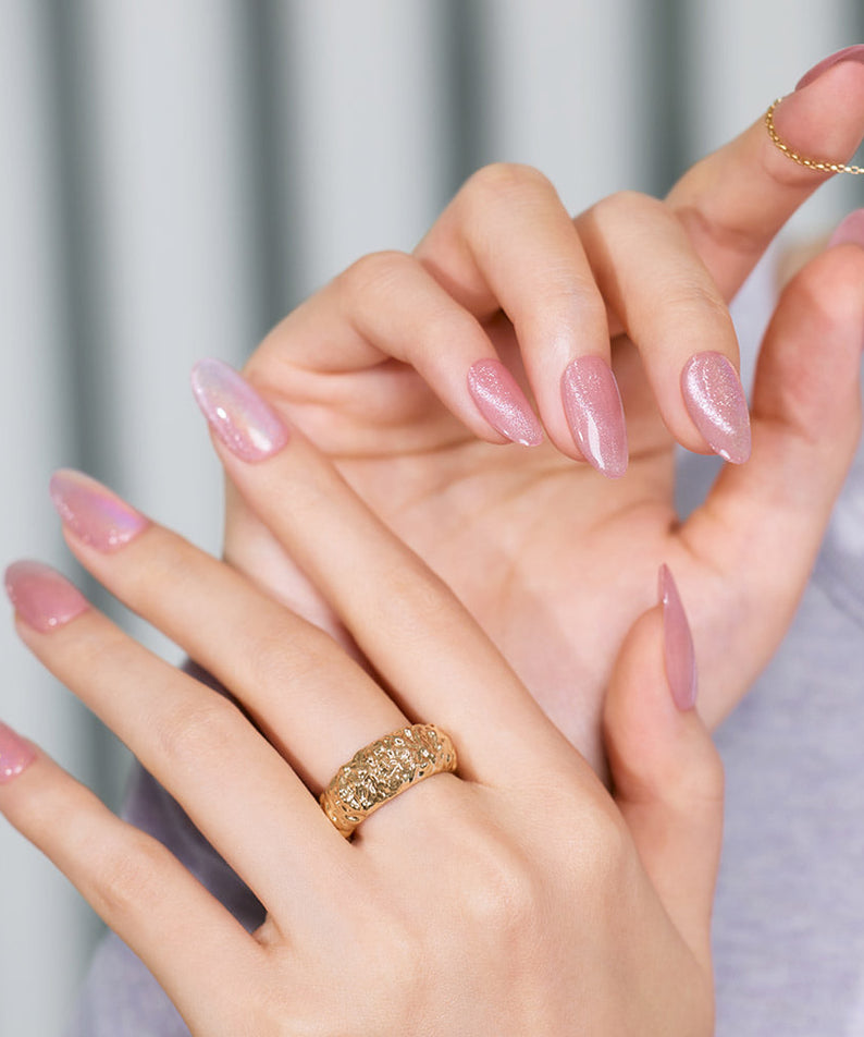 DASHING DIVA  Glowberry (Almond)