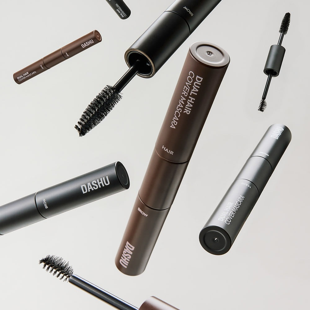 DASHU Daily Dual Hair Cover Mascara de la marque DASHU, visuel produit avec brosses et tubes sur fond clair.