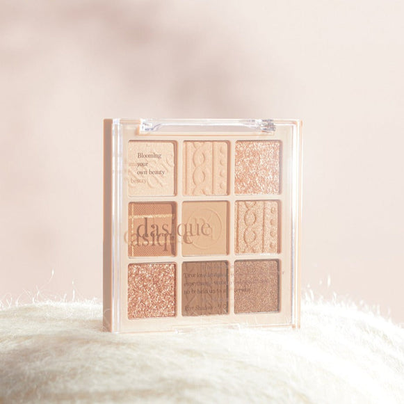 DASIQUE Shadow Palette #15 Beige Knit disponible sur Ma petite Coree, ton Eshop 100% K-beauty en direct de Seoul