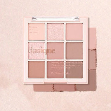 DASIQUE Shadow Palette 8g (#01 - #39) de DASIQUE, palette de fards nude sur fond rose, 8 nuances en présentation
