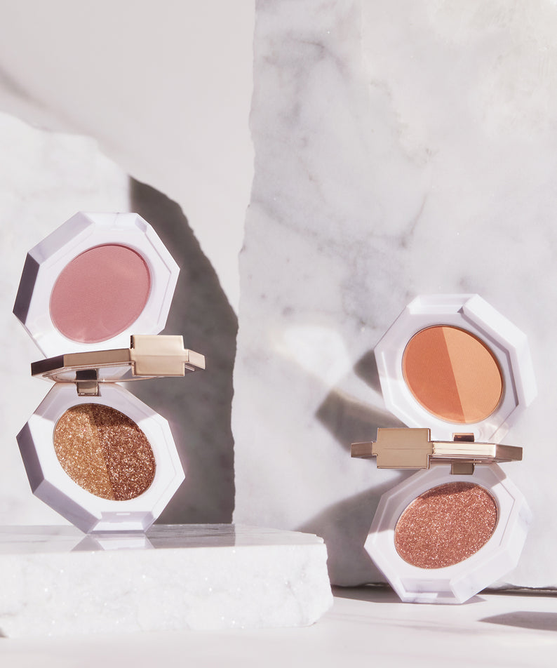 Palette de maquillage DEAR DAHLIA Paradise Dual Palette avec teintes éclatantes sur fond de marbre élégant.