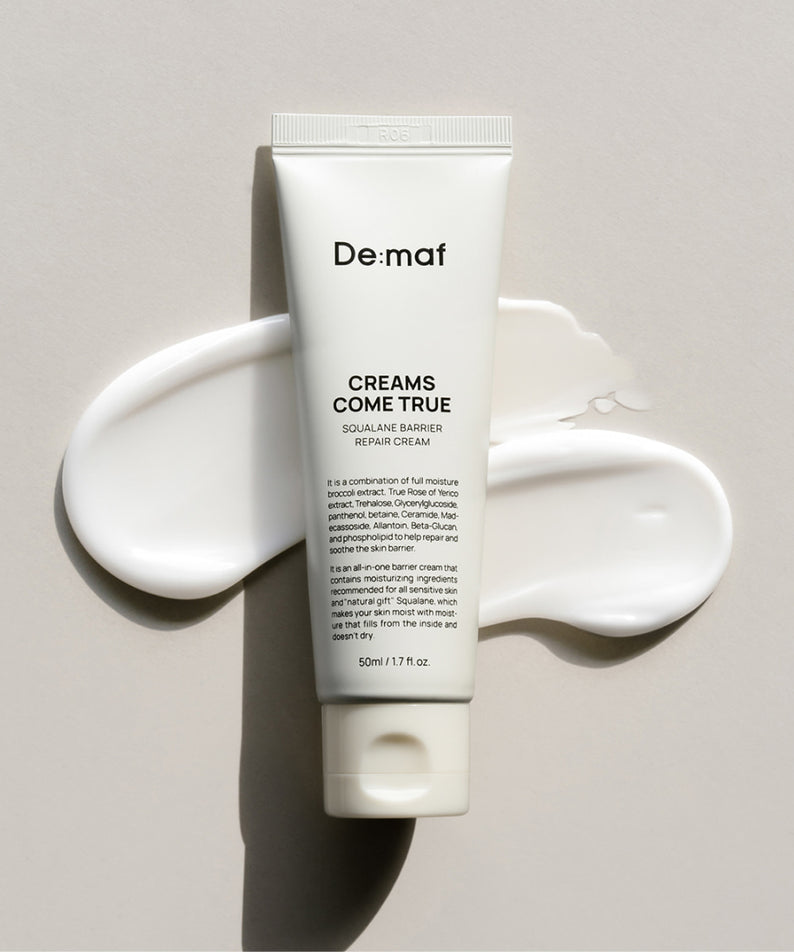 DE:MAF Creamscumtrue Squalane Barrier Repair Cream 50ml de De:maf, tube sur fond clair avec reflet crème, usage soins visage.
