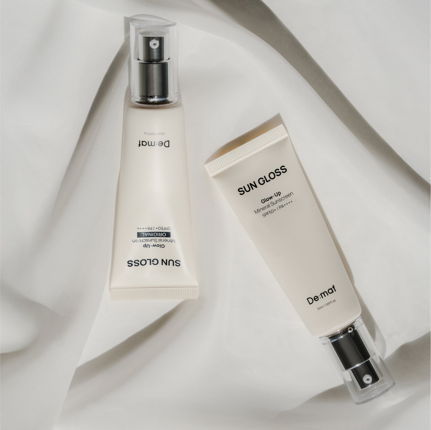 DE:MAF Sun Gloss Glow Up Non-Glowing Sunscreen 50ml de la marque DE:MAF, sur fond blanc, packaging SUN GLOSS.