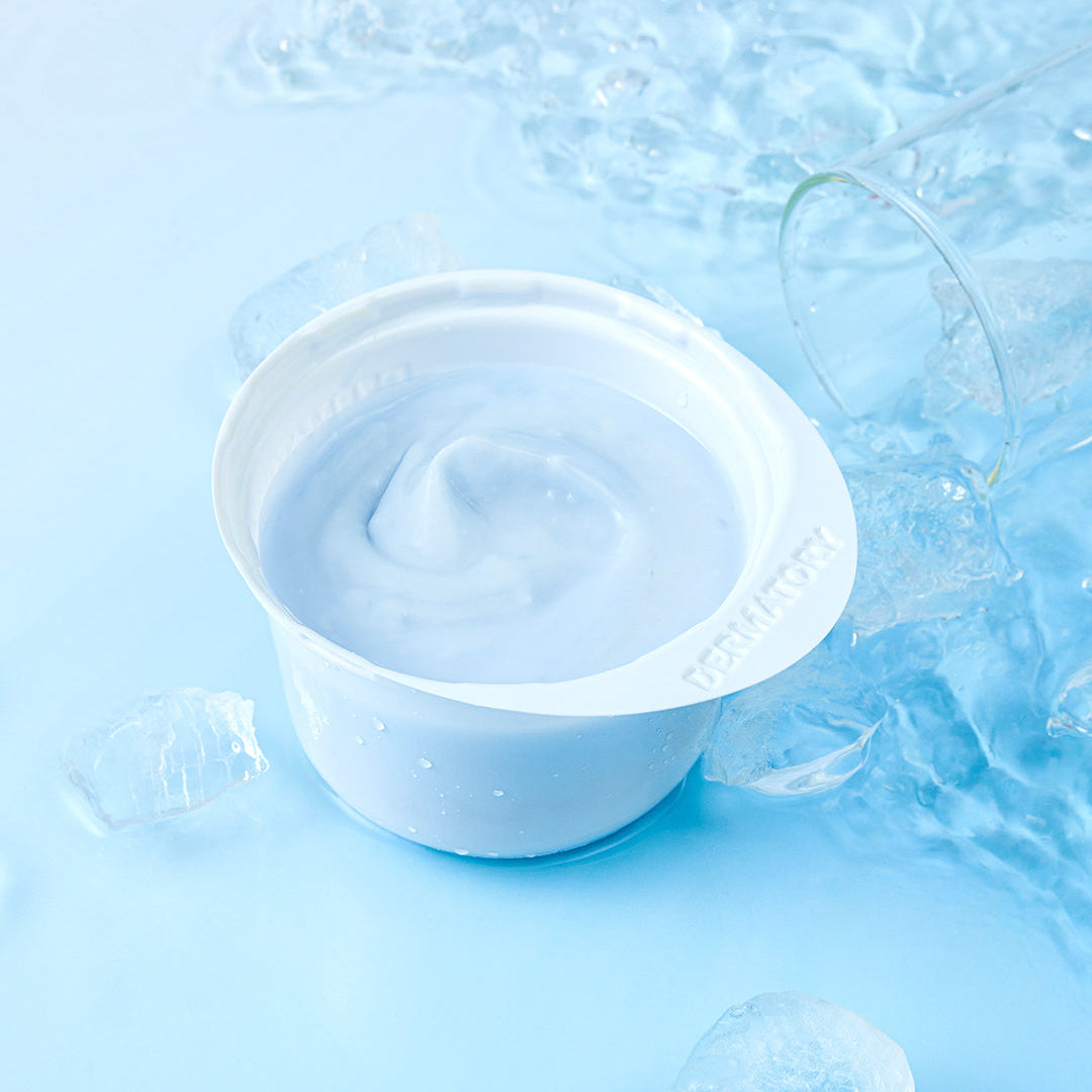 DERMATORY Modeling Pack 66g de la marque DERMATORY, pot de crème sur fond bleu glacé, texture fraîche