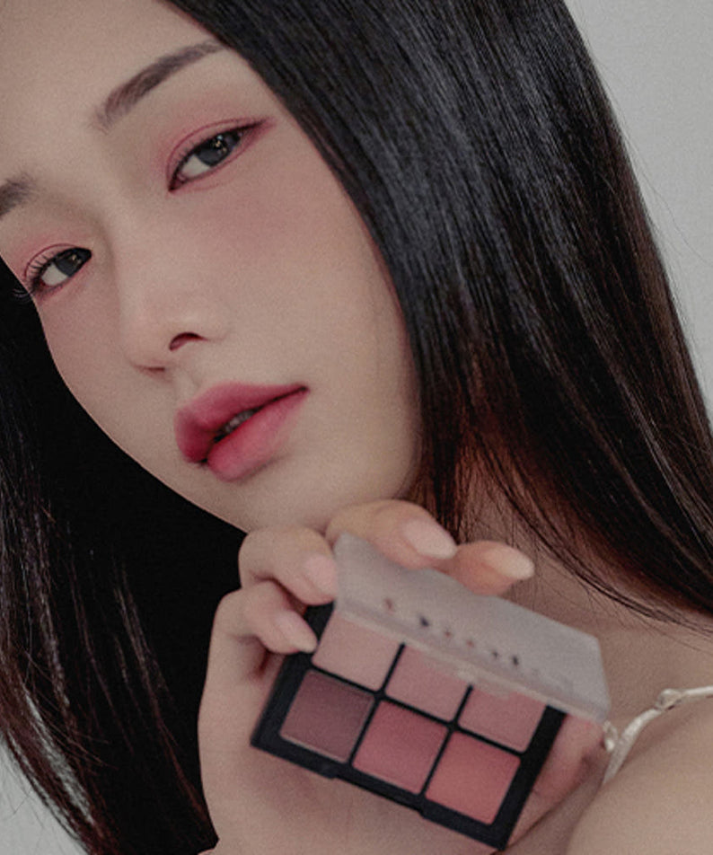 DINTO Blur-Finish Eye Shadow Palette