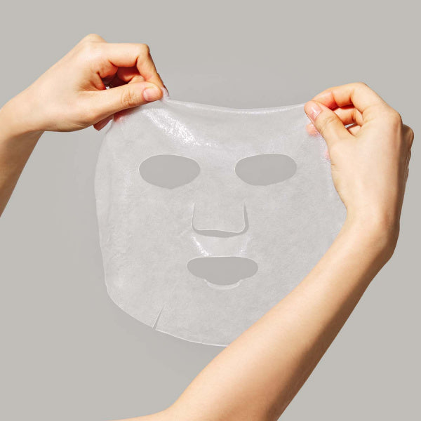 DR.CEURACLE Hyal Reyouth Lifting Mask (10EA) masque en feuille de levage hyaluronique, mains tenant le produit sur fond uni.